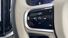 Volvo XC90 2.0 T8 PHEV Ultra Dark 5dr AWD Geartronic Estate